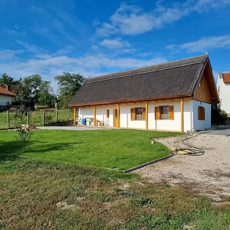 Parasztház Kilátással