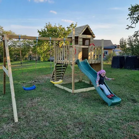 Akacfa Vendeghaz Pakozd