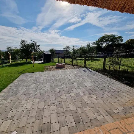 Akacfa Vendeghaz Tatil Evi