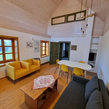 Akacfa Vendeghaz * Pakozd