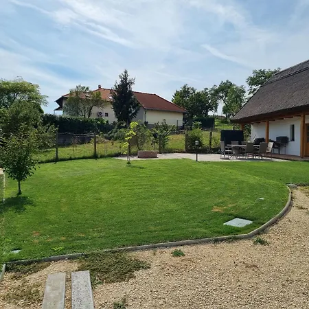 Parasztház Kilátással *